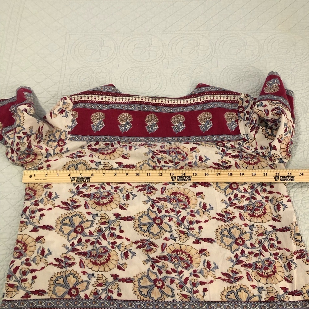 The Vermont Country Store Everbloom peasant top. Size large. - Picture 5 of 6